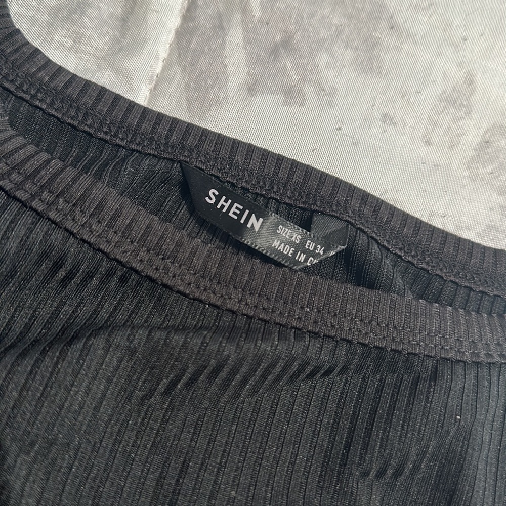Black Crop Top - Picture 3 of 4